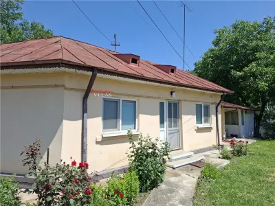 Casa Focsani, 900 mp teren, CT gaze - foto 1