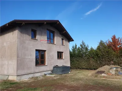 Vila in Gugesti P+M, cu 1000 mp teren intravilan - foto 10