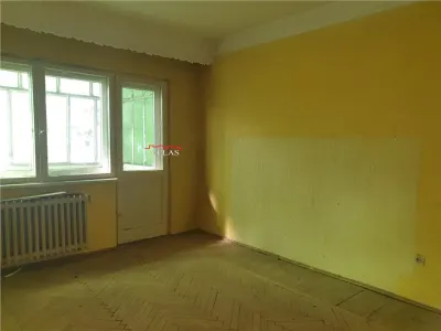 Apartament 2 camere, H-uri  Gara, et. 3 - foto 4