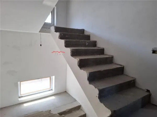 Casă 6 camere Petrești - poza 13