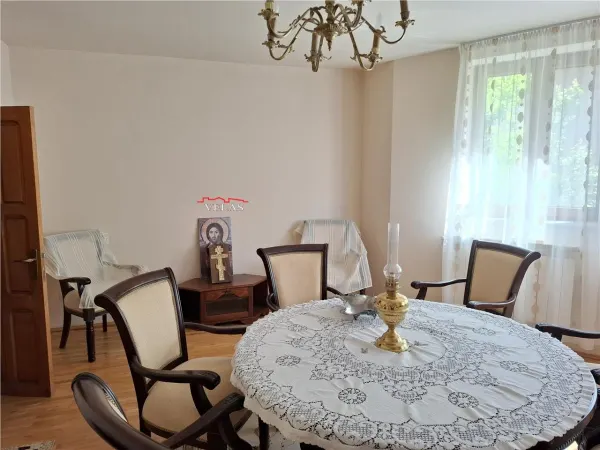 Casă 6 camere Petrești - poza 4