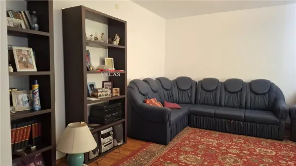 Casă 4 camere Petrești - poza 1