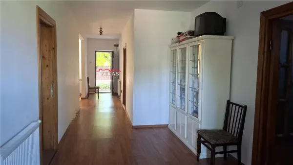 Casă 4 camere Petrești - poza 16