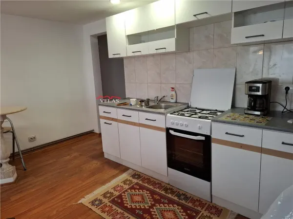 Casă 4 camere Petrești - poza 3