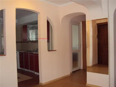 Apartament 4 camere,et 2, 3 balcoane, boxa, parcare, zona Teatru - foto 12