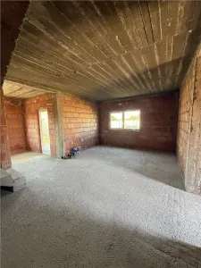 MOSNITA - DUPLEX SPATIOS - COMPARTIMENTARE EXCELENTA - foto 3