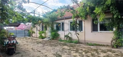 RECO Casa cu teren generos in Girisu de Cris - foto 12