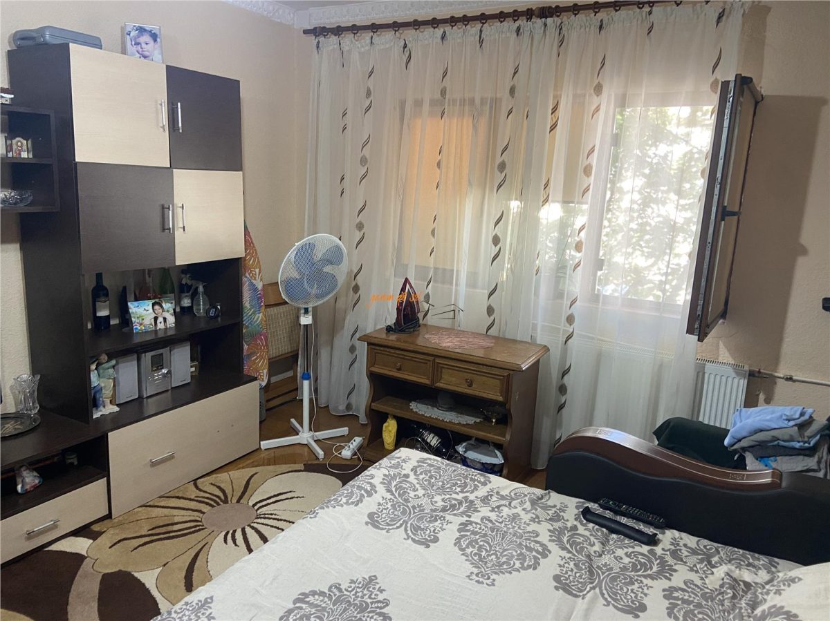 Apartament 2 camere , zona Inspectoratul Scolar , 54 mp , decomandat - Focsani