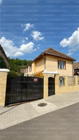 Casă 4 camere Rupea - poza 1