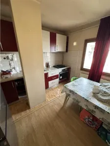 Decomandat, model mare cu 2 bai in zona Bucovina - foto 4