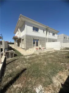 MOSNITA-DUPLEX EXCELENT -TEREN GENEROS -TOATE UTILITATILE - foto 4