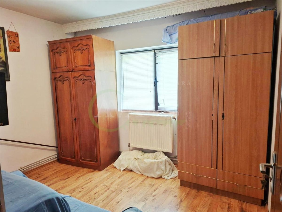 Apartament 2 camere semidecomandat , Zona Mioritei - Bacau