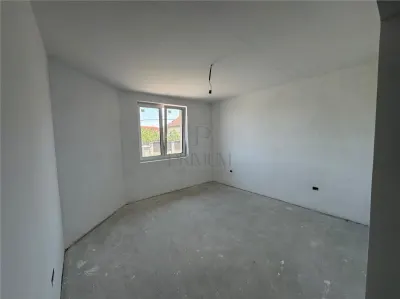 GIROC - DUPLEX PE PARTER - 4 CAMERE - TEREN 300MP - foto 5