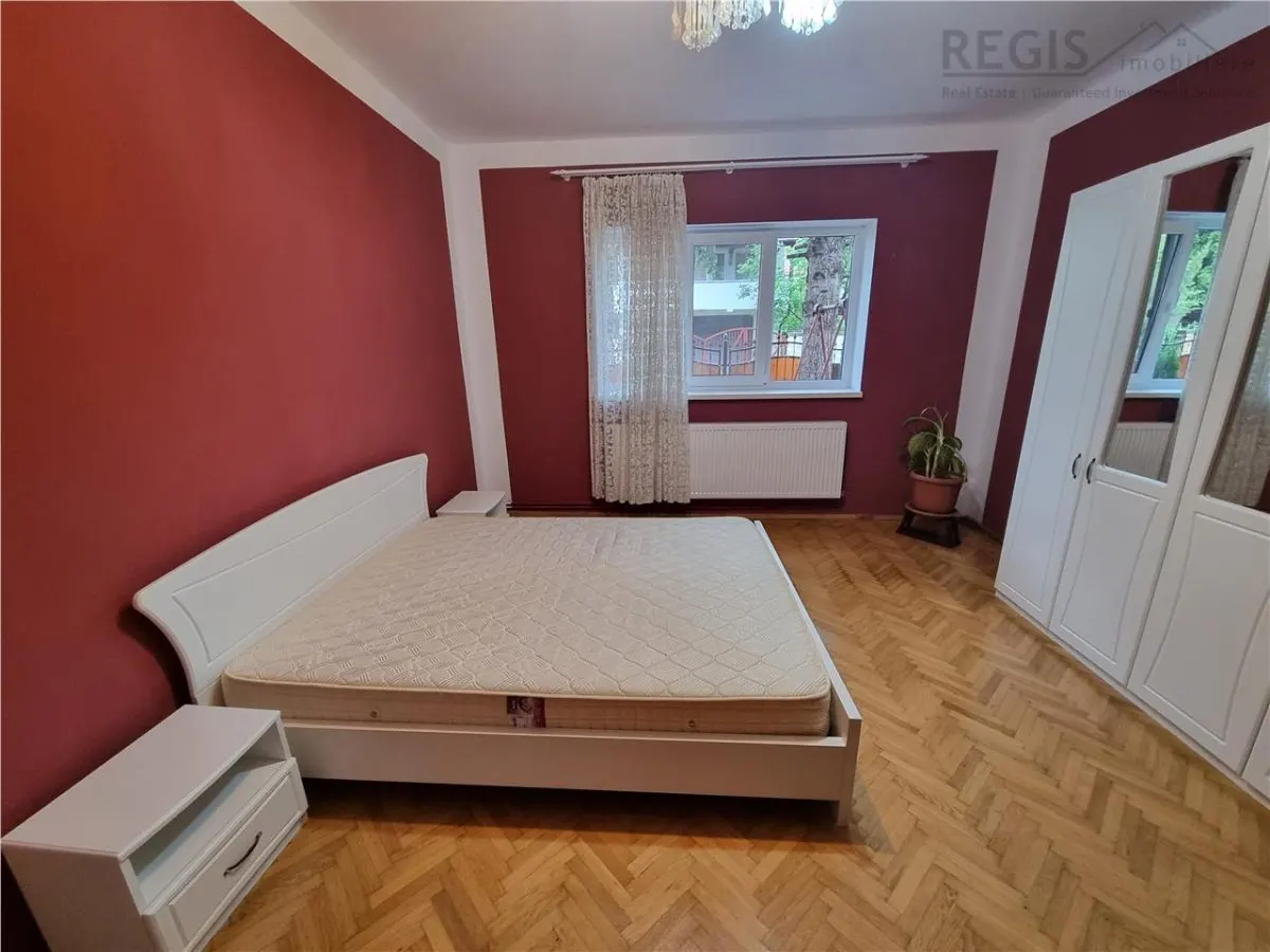Apartament 3 camere Brașov - poza 1