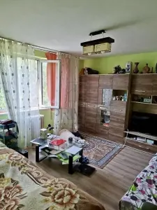 Circumvalatiunii, apartament 2 camere, decomandat, etaj 3 - foto 2