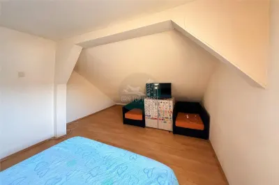Apartament 3 camere balcon zona Vasile Aaron - foto 2