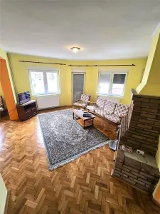 O proprietate rara | Locuinta generoasa + spațiu comercial cu acces din strada - foto 4