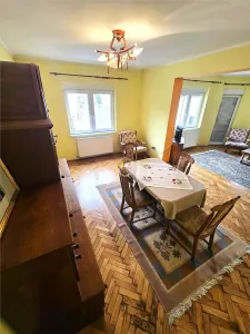 O proprietate rara | Locuinta generoasa + spațiu comercial cu acces din strada - foto 6