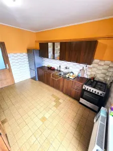 O proprietate rara | Locuinta generoasa + spațiu comercial cu acces din strada - foto 7