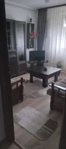 Apartament 2 camere etaj intermediar zona Grivitei - Brasov