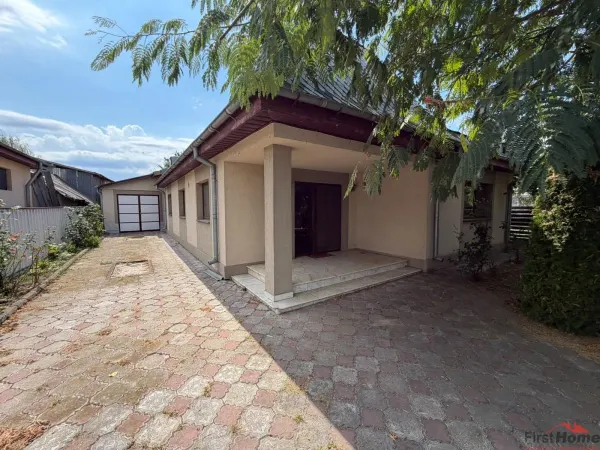 Casă 3 camere Golești - poza 1