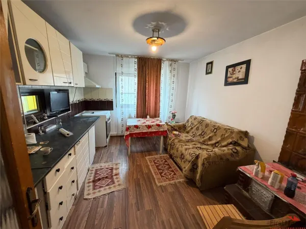 Casă 3 camere Golești - poza 5