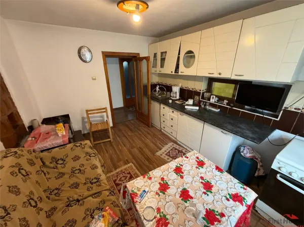 Casă 3 camere Golești - poza 6