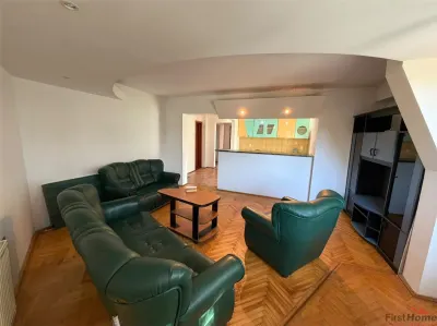 Apartament 3 camere, central, etaj 4 cu acoperis - foto 2