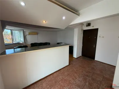 Apartament 3 camere, central, etaj 4 cu acoperis - foto 7
