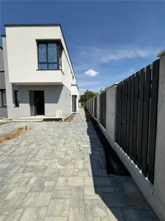 Casă 4 camere Moșnița Nouă - poza 2