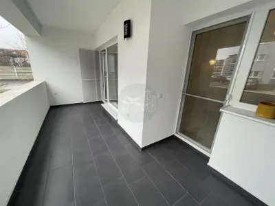 Apartament modern cu 3 camere terasa si 2 parcari in Kogalniceanu - foto 14