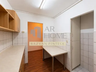 Apartament 2 camere, semidecomandat, zona Nord, Ploiesti - foto 11