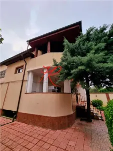 Vanzare teren cu 2 vile Tei - langa Parc - foto 4