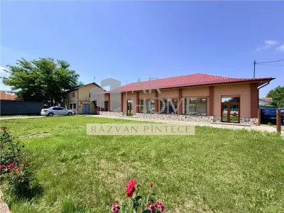 Spatiu comercial 267 mp, curte, centru Tomsani Prahova - Tomsani