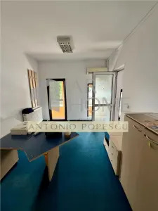 Spatiu comercial  stradal S+P+1+M, ultracentral, Ploiesti. - foto 8