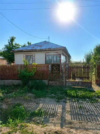 Casă 3 camere Padureni - poza 1