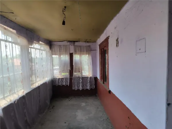 Casă 3 camere Padureni - poza 4