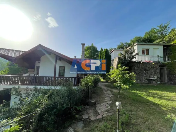 Casă 6 camere Valea Budului - poza 1