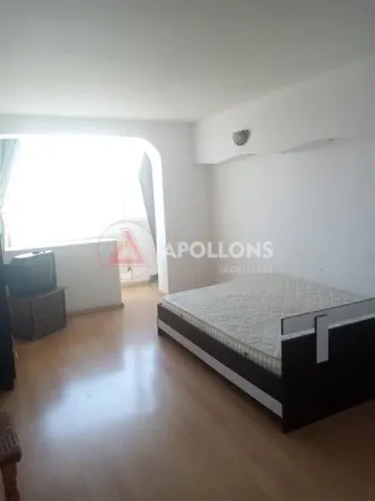 Apartament 3 camere Bacău - poza 1