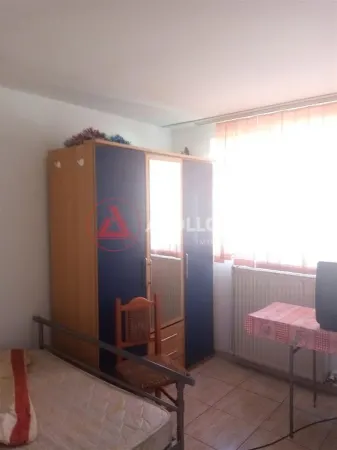 Apartament 3 camere Bacău - poza 2