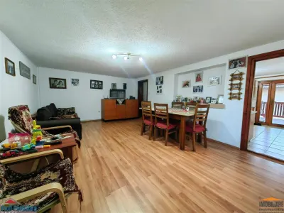 Casa mare cu etaj la principala in Fantanele - REDUCERE - foto 2