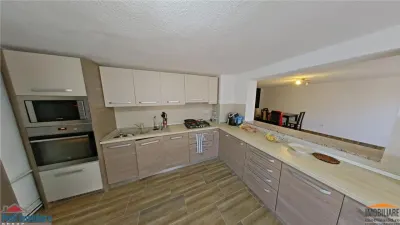 Casa mare cu etaj la principala in Fantanele - REDUCERE - foto 18