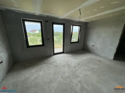 Casa noua cu 6 camere in SAGU la principala - foto 11