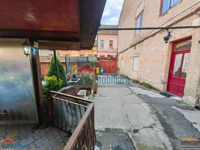 Casa de 102 mp cu gradina - ultracentral  in Arad - foto 17