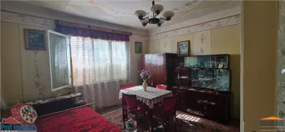 Casa pentru spatiu comercial pe calea Radnei - strada principala - foto 12