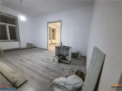 Apartament cu 2 camere renovat in zona Iosefin - foto 12