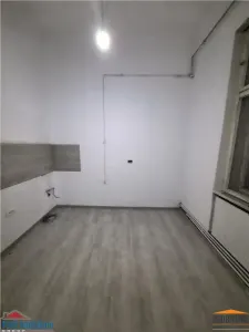 Apartament cu 2 camere renovat in zona Iosefin - foto 9