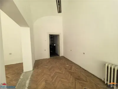 Spatiu comercial si birouri pe Metianu colt cu Ludovic Szantay - foto 6