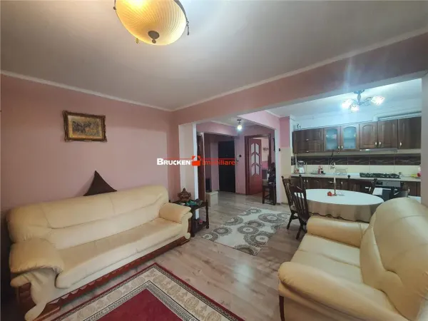 Apartament 2 camere Marghita - poza 1