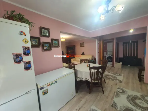 Apartament 2 camere Marghita - poza 4